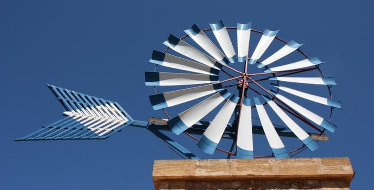 [Translate to German:] a Windmill in the middle of the island