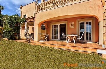 Doppel Apartment und Studio in kleine Wohnanlage mit 3 Einheiten mit Gemeinschaftspool zu verkaufen