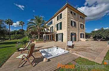 Villa im Herrenhausstil in La Viletta zu verkaufen oder zum Mieten