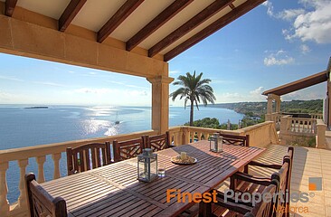 Villa in 1. Meereslinie in absolut privater Lage