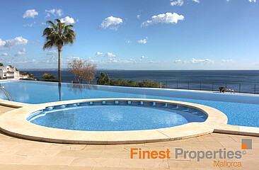 Gepflegte 2 Schlafzimmer Wohnung in 1, Meereslinie in Sol de Mallorca zu verkaufen