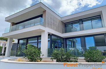 Moderne Neubauvilla in Cala Vinyas zu verkaufen