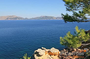 Einmaliges Anwesen in 1. Meereslinie mit Meerzugang in Alcudia