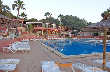 Hotel-Grundstück mit 102 Bungalows plus 40 Apartments als Kapitalanlage