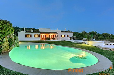 Villa im Landhausstil und sep. Gästehaus Nähe Manacor zu verkaufen