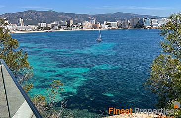 Moderne Neubauvilla an erster Meereslinie in Cala Vinyas zu verkaufen